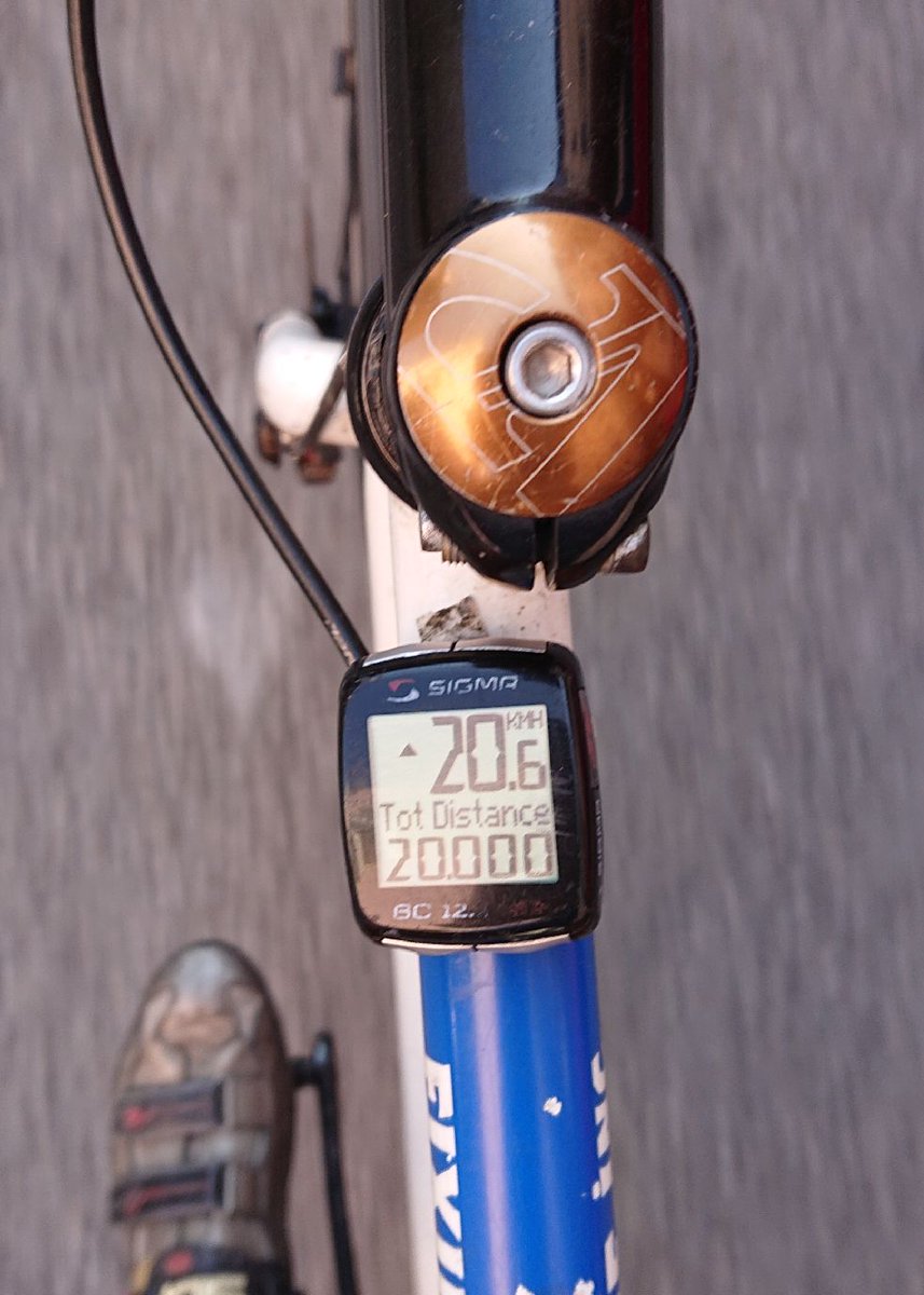melzwitschert's tweet photo. Happy kiloversary, my dear Citybitch!
Auf weitere 100k unfallfreie km!
#fixie #peacemaker #velophil #bikemessenger https://t.co/ph5iXxZCQn