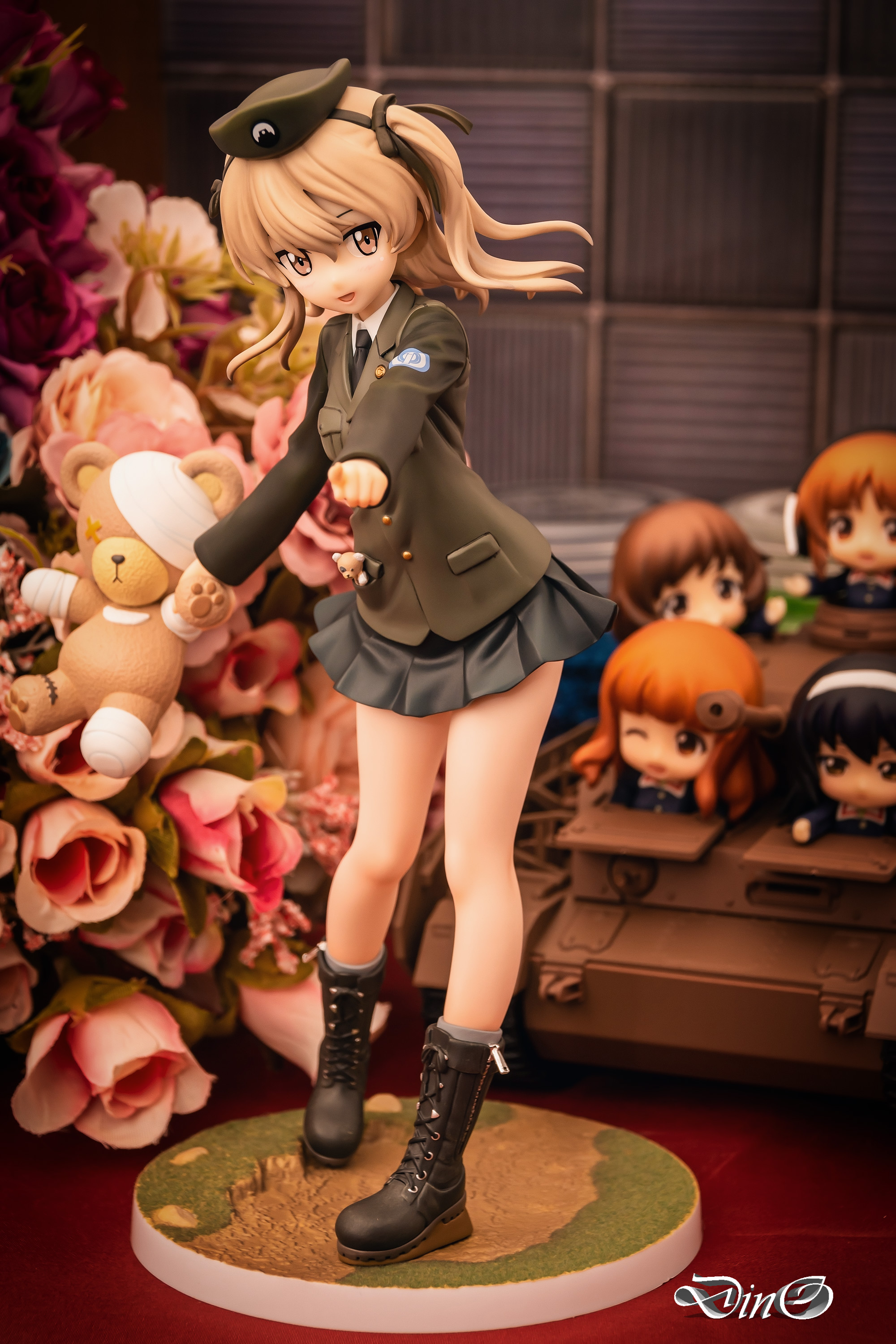 でぃの Dino フィギュア専用 Wave ガールズ パンツァー 島田愛里寿 パンツァージャケットver 今日はセレクション第32弾です お顔も可愛いんですけど 脚がめっちゃ好きです この下に脚だけのツイートもぶらさげます 良かったら見てくださいね 美しき