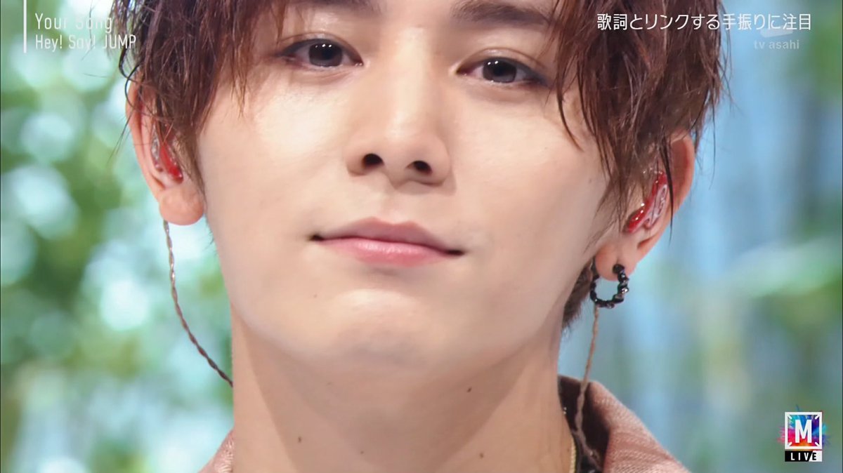 くま Hey Say Jump Your Song Mステver はyour Songのドラマの8人が揃って歌ってる感じがする 良かったなぁ てか山田くんめっちゃドアップ ほんと強い なんて顔が良すぎるゲーム配信者 Mステ 山田涼介 T Co Wwn1umerpe