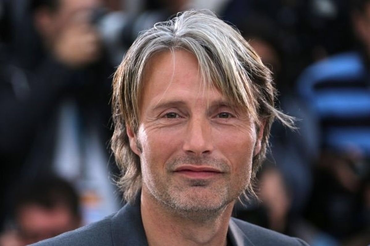 😀 It's #WorldSmileDay! Share your best smile with the world. #theofficialmads