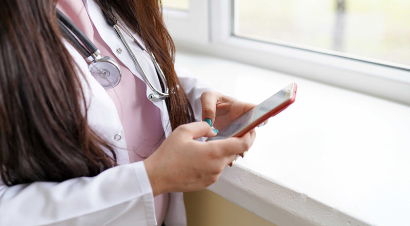 unifr's tweet photo. Un programme pilote de prévention du #harcèlement sexuel et du #sexisme en milieu de stage, initié par le #HFR, le #RFSM et l'#Unifr a vu le jour pour les étudiant·e·s en médecine de l’#Unifr. https://t.co/ykOnzsnkz8
#FRhappy https://t.co/dubGr1vNaf