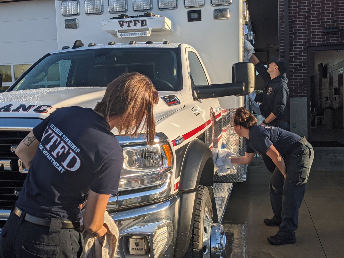 TrusteeVernon's tweet photo. Our new VTFD ambulance was marked in service last night. Celebrating #nomoreambulancetowingbills #VTFD #minutesmanner https://t.co/RrDt0VjKbq
