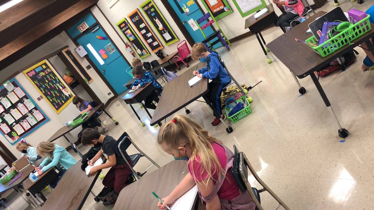 BESclarkhp's tweet image. Working hard in phonics this morning!📝@BostianES