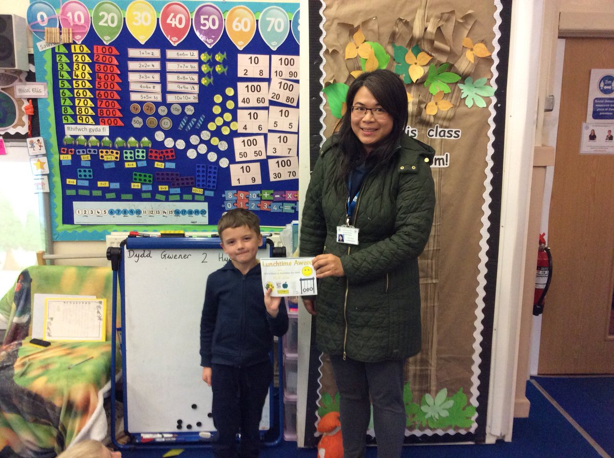FPSCardiffCity's tweet image. Our lunchtime award winners! Great behaviour at lunch both of you. #settinganexample. @SharonPascoe123 @fcwpa