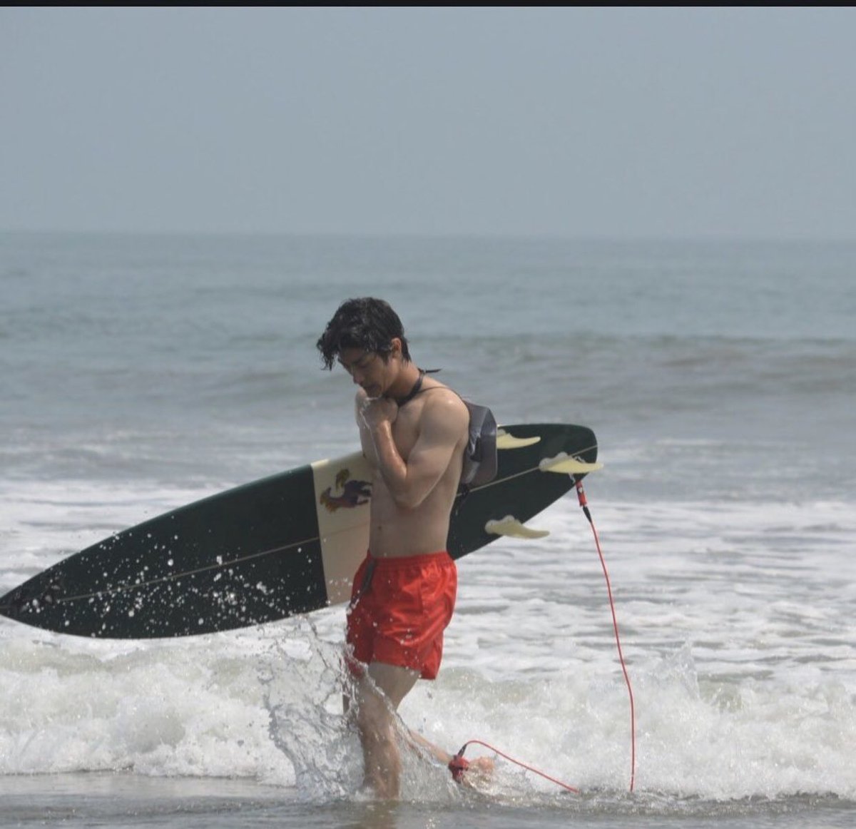 春馬君 この赤パン ポールスミスなんだってね アンバサダーやってたもんね 普段着もポールスミス多かったよね カッコイイから何でも似合うー 色気ダダ漏れ三浦春馬 三浦春馬 サーフィン おっちゃん 写真ありがとう T