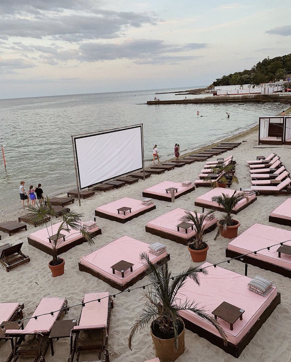 Missguided's tweet image. Where I'd rather be this weekend 🌞 #missguided