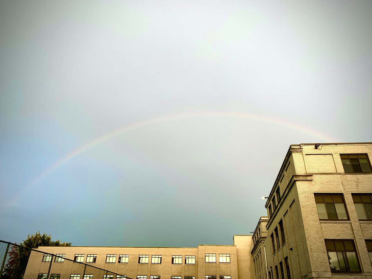 MrsLKillian's tweet photo. Happy Friday BMS! ✨ 🌈 #bmspride #bettertogether https://t.co/JhPyPZvp9S
