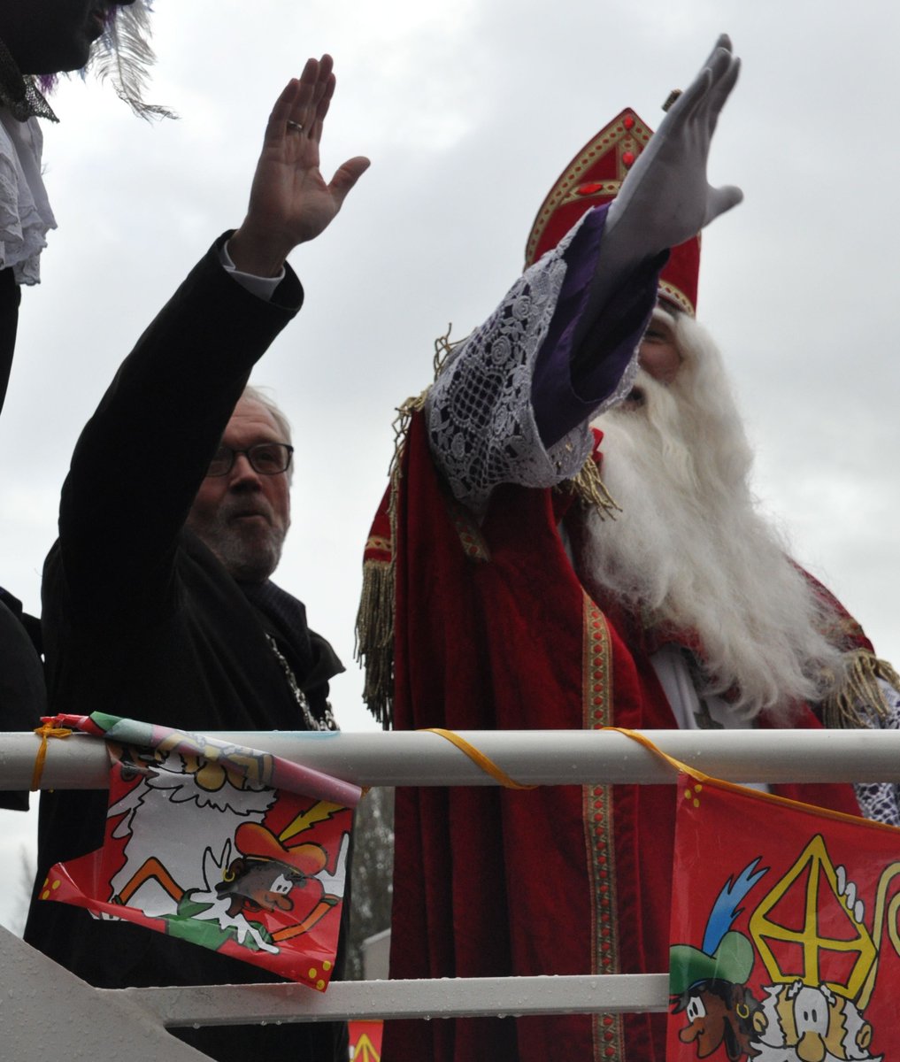 fistsuphigh tweet media