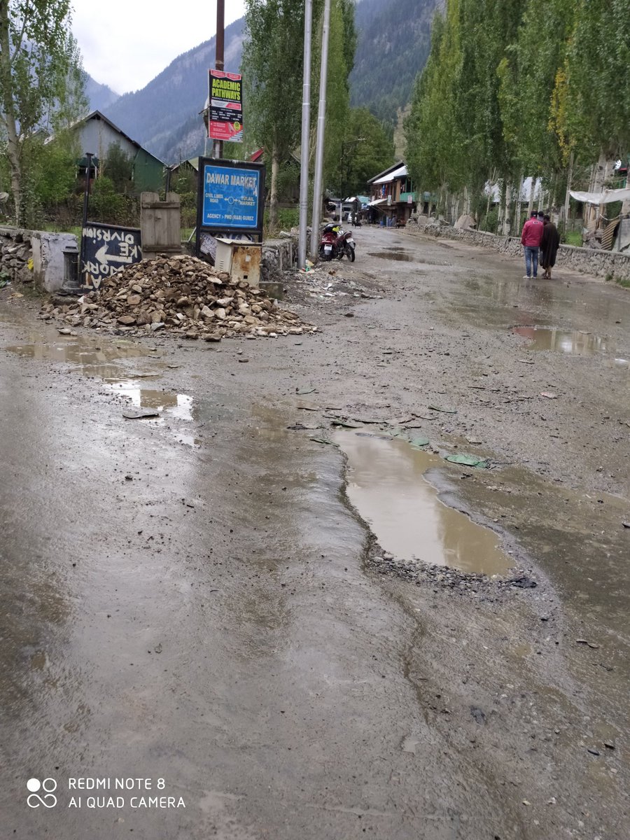 Samoonirshad2's tweet photo. Welcome to historic chowk Dawer Gurez as 3rd B2v in progress! Shame for R&amp;B gurez .@GuftarAhmedCh @ZahidParwaz @ShowkatChodhary @Arshadlone16 @DardNawazdard @MirHamidullah7 @umarkhankhadim @DDCBandipora @BROindia https://t.co/yEi1pNde0o