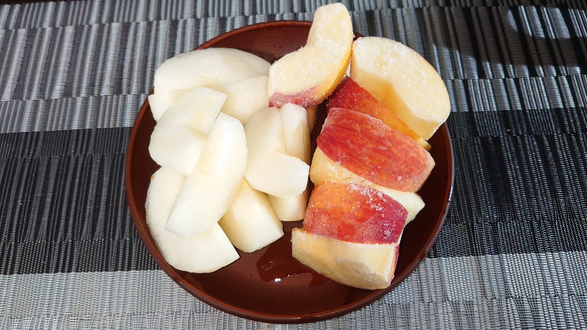 ট ইট র タクさんのダイエット日記 夜の記録 夕食 白菜スープ 梨 冷凍りんご アイス ヨーグルト ダイエット