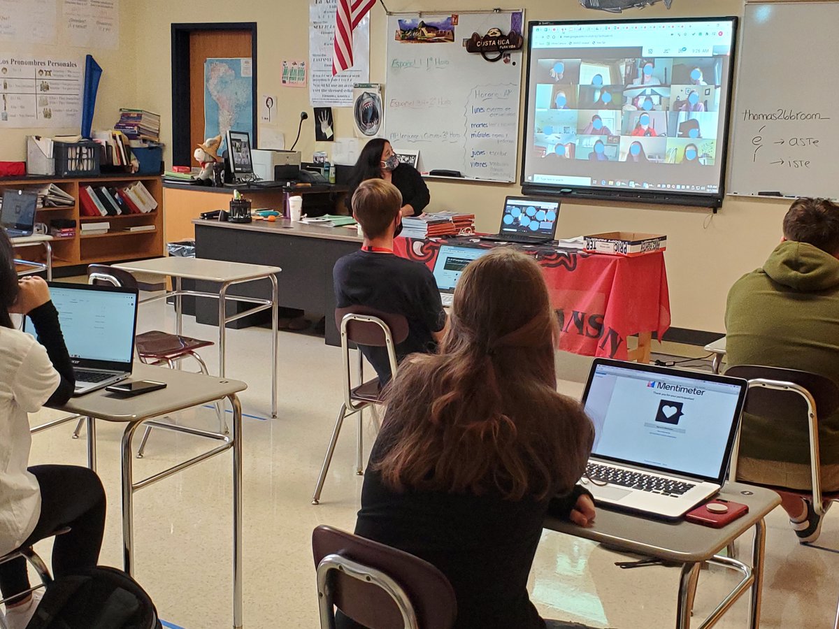 Christopher Jones tweet media