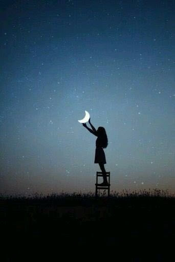 누구나
넘어진다

그러면서
잘 걷게 된다

누구나
실패한다

그러면서
성공한다

한번에
성공한 사람은 한명도 없다

실패를 두려워하지 마라
포기를 두려워해야 한다