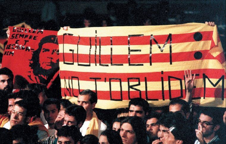 pjuvilla's tweet photo. Avui, quan mireu el documental "La mort del Guillem" recordeu que l'Ajuntament de Lleida amb el PSC al capdavant es va negar, fins a quatre cops, a dedicar-hi un espai públic.

Seguiu-me en aquesta bonica història de la memòria antifeixista.

Obro mini fil: 👉 https://t.co/NJWTkMaPmy