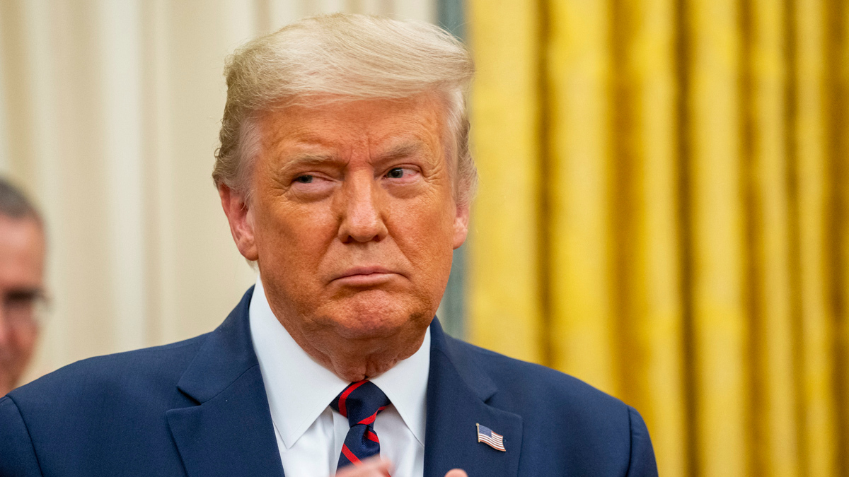 NBCPhiladelphia's tweet photo. Trump, First Lady Test Positive for COVID-19. Here's What We Know https://t.co/xEn5JtW44Y https://t.co/oAd5uNUck8