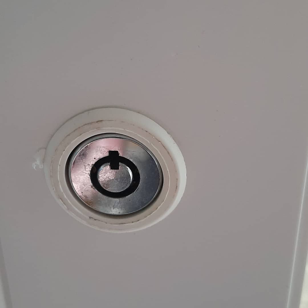 KeyWiseLocks's tweet photo. Today I gained entry to a locked garage and changed the handle also on the same property gained entry to a patio sliding door and changed the cylinder #southampton #newforest #Dorset #Wiltshire #freecallout #locks #antisnap #beattheburglar #upvc #advice #garage https://t.co/752uP4MJCX