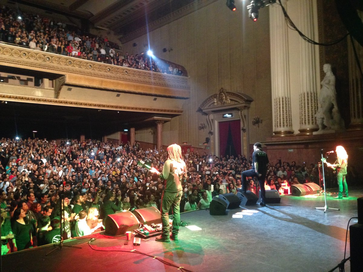 CUCA (@cuca_oficial) on Twitter photo #FBF en el <a href="/TMetropolitanMx/">Teatro Metropólitan</a> presentando Semen!!!  allende el 2017 #FBF en el <a href="/TMetropolitanMx/">Teatro Metropólitan</a> presentando Semen!!!  allende el 2017