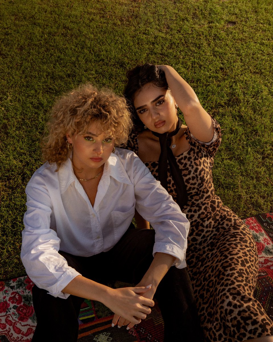 byrreemaa's tweet photo. an ode to the 70s 
loved creating with these angels // check out my work on instagram @/reemaslens https://t.co/YczujW08up