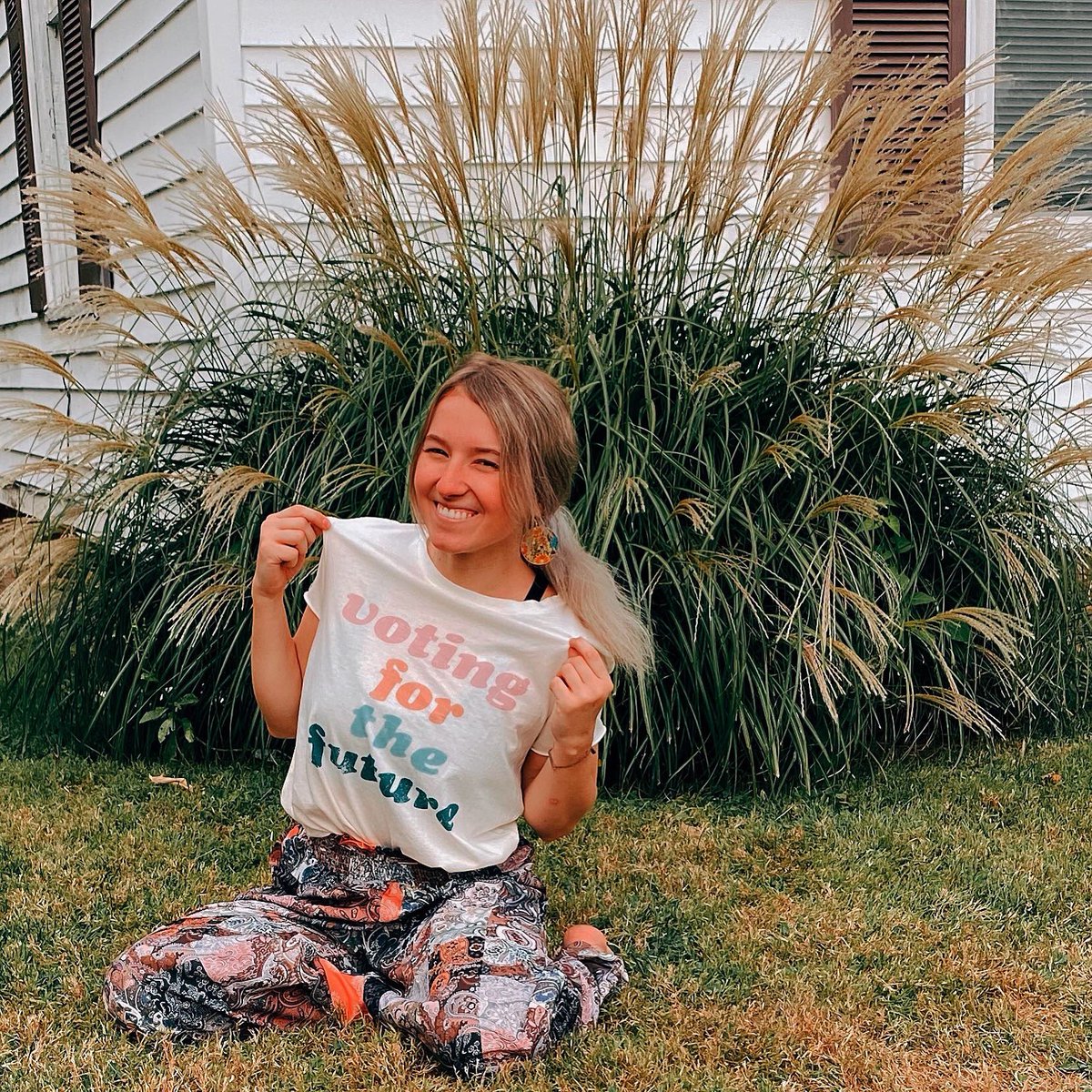 DZBSU's tweet photo. DZ wants to share this with all of you, Happy Friday 🎉#Votingforthefuture 

Register to vote: https://t.co/FjIQfbaS7N
Political party quiz: https://t.co/LucIrZX7Hj
Absentee ballot &amp; voting my mail info: https://t.co/Rq95S2PnTO
Request for absentee ballot: https://t.co/RmTGhXVr2v https://t.co/0a7uAAIgs3