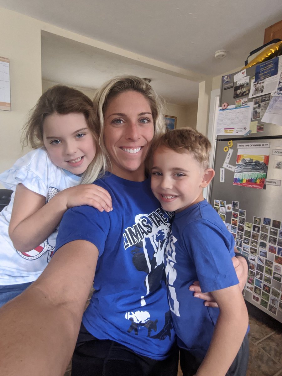 KDasilva237's tweet photo. Wearing our blue shirts to support @MulcaheySchool spirit day! @MulcaheyPto and one of our outtakes 😂 https://t.co/nt2gxAu8tX