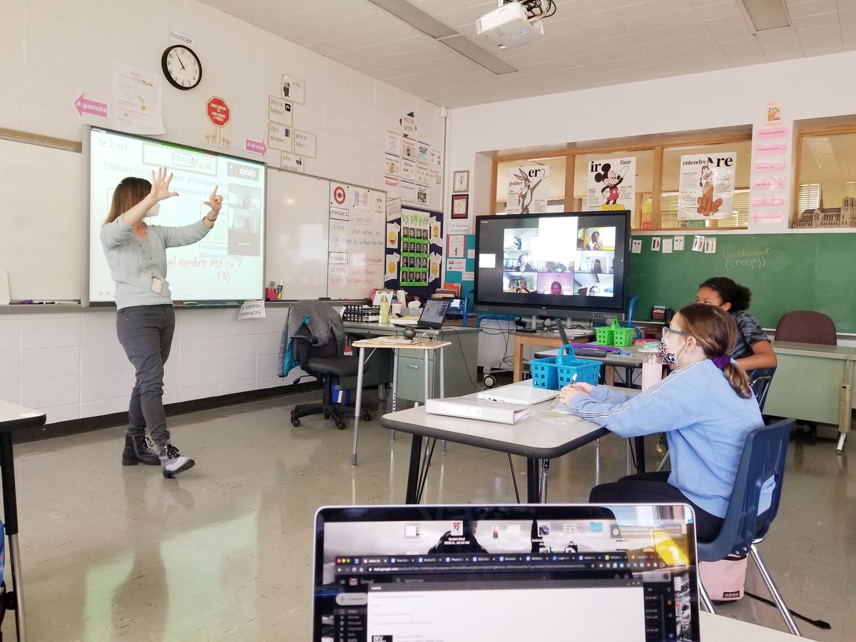 LarsonseSeth's tweet photo. Madame Anderson engaging and bringing fellow Orioles together in her #concurrentclassroom. An inspiring reminder to keep looking to the horizon, and not miss this opportunity in education. @tosaschools #longfellowpride https://t.co/eUmbyurlB3