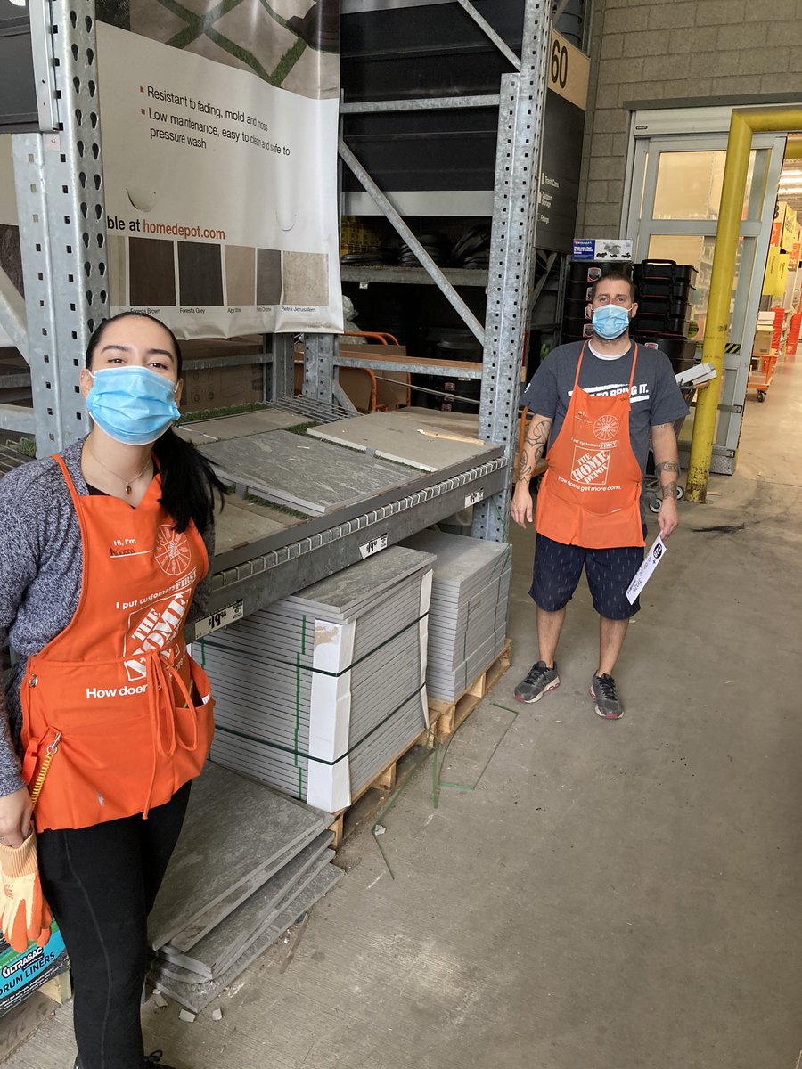 Toilet aisle Blitz!! Thank you Jay and Arianna,  Great Job!! <a href="/4286JohnstonHD/">Johnston Home Depot</a> <a href="/maryanne_stl/">Maryanne St. Laurent</a> <a href="/JasonArigoni/">Jason Arigoni</a> <a href="/CournoyerJohn/">John Cournoyer</a>