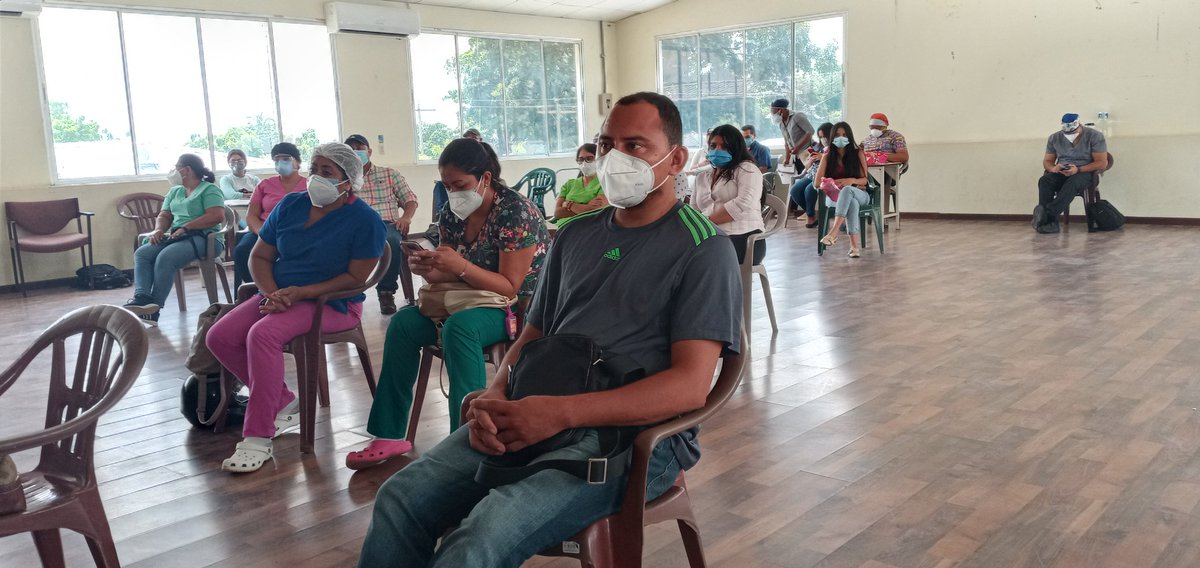 RSCholuteca1's tweet photo. Capacitación en MNS y Lineas prioritarias de trabajo a 6 ESFAM asignados a ES: Porvenir, Colinas, Marcelino Champagnat, Ciudad Nueva en el Municipio de Choluteca. Como parte de la lucha contra el COVID-19.
@saludhn @AlbaConsueloFl1 @jmpaguada @JuanOrlandoH @DrMauriciolivaH https://t.co/ItCp2bMIGO