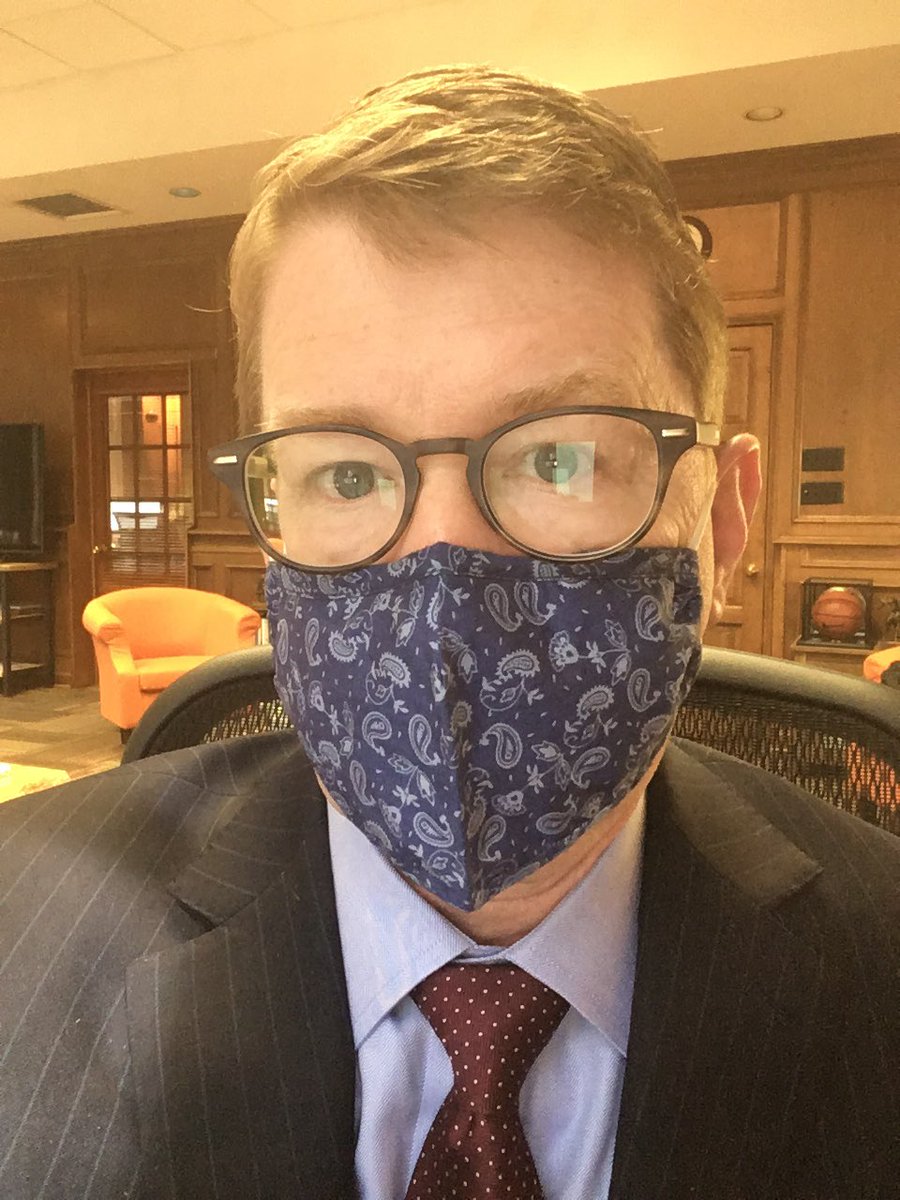 jacktshannon's tweet photo. Masking up is the scientifically right thing to do. 

Masking up helps protect your family, friends and neighbors.  

Masking is morally correct and proper.

Last, but not least, masking up is totally #WWJD!

#MaskUpCBU
#MaskUpMemphis
#Lasallian https://t.co/2FW7IRf3fK