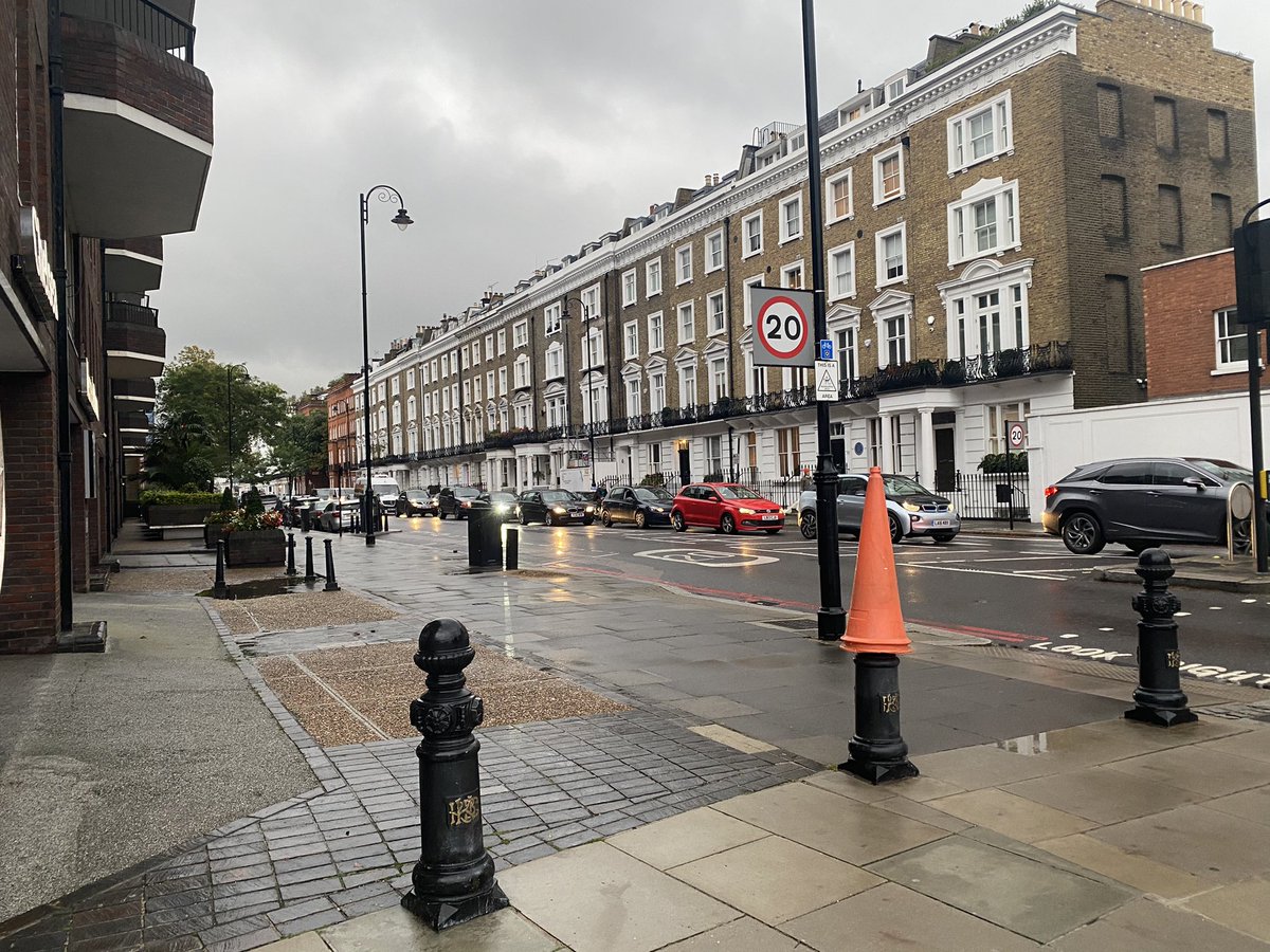 CemKemahli's tweet photo. Good to welcome @Tony_Devenish to @RoyalHWard to show him the traffic chaos and air pollution we have been suffering.

We have asked him to help us #savetheembankment from traffic caused by @SadiqKhan and @LBHF’s scheme.

155mg/m3 of pollution everyday!!

#visioncarbonzero https://t.co/wTzEE8OfSa