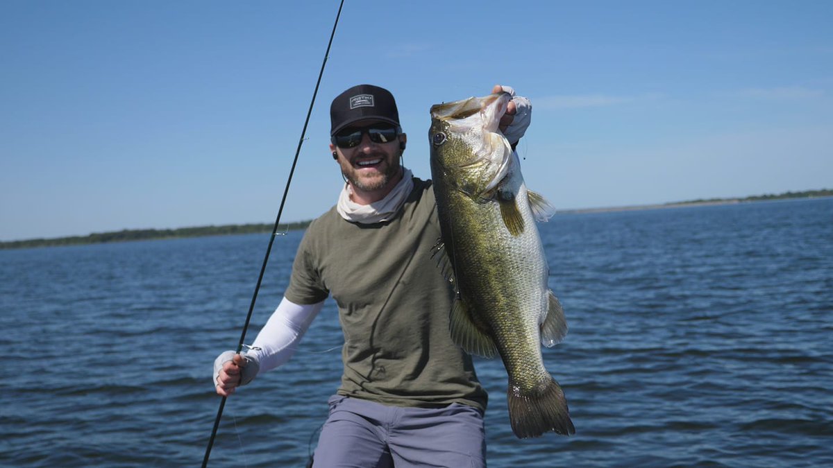 lfguidelanes's tweet photo. Lake Fork produces some of heaviest Largemouth Bass in Texas and Fall Fishing is a great time to catch them deep. Stephen Fatherree, creator of Lake Fork Guide Lanes, reeled in a whopper, this morning - 9.43 lbs - Great catch &amp; release!

#LakeForkTX #ProBassGuide #basslake https://t.co/Tz5XY0wate