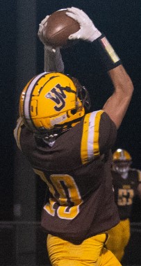 WJDigNetwork's tweet image. Need a TD? Look no further than Tyler Oberle who leads the @OHCathletics in TD's (9 receiving/1 INT). Oberle also leads the conf. in receiving yds with 616 and is 3rd in total offense. Watch Oberle and the @WJRiderFootball  tonight at 6:45 by going here bit.ly/2Sh6EDC