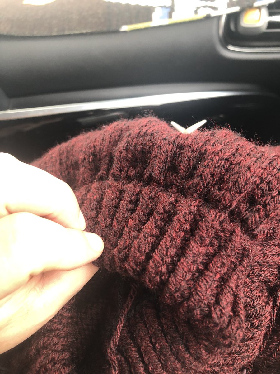 RedBeretsM4All's tweet image. By the way, I actually used a tiny bit of crochet for my provisional cast on!! 

This is a little extra work but looks so prof🧶♥️♥️

#LearningNewShit