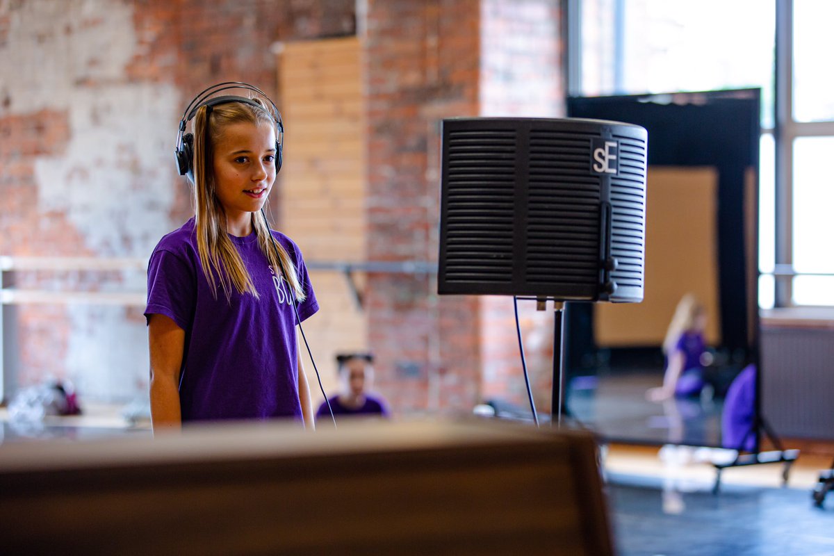 It’s Friday!!! We’re only a weekend away from the start of term!

📧 Leeds &amp; Manchester Members check your inboxes to find to access your material before the start of term! 

📸Pictured here is our brilliant Isla Curry from our Leeds Elite Team!