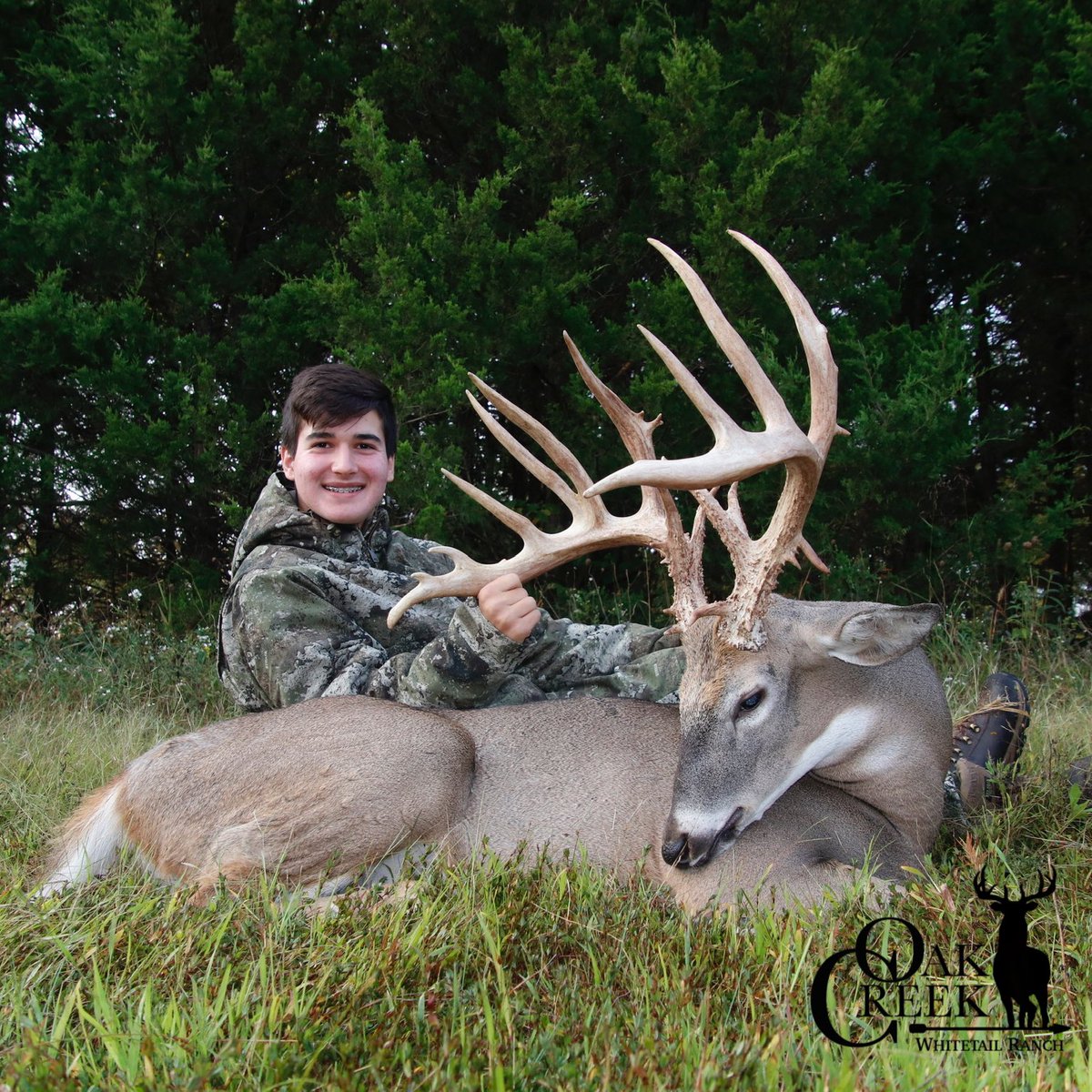 OCWhitetails's tweet photo. What a stud! Talk about stacked in tines!
•
•
•
•
#gianttypical #typicalbuck #oakcreekwhitetailranch #whitetailhunting #chasingwhitetails #harvestofalifetime #hunting https://t.co/AiRdBhYTzX