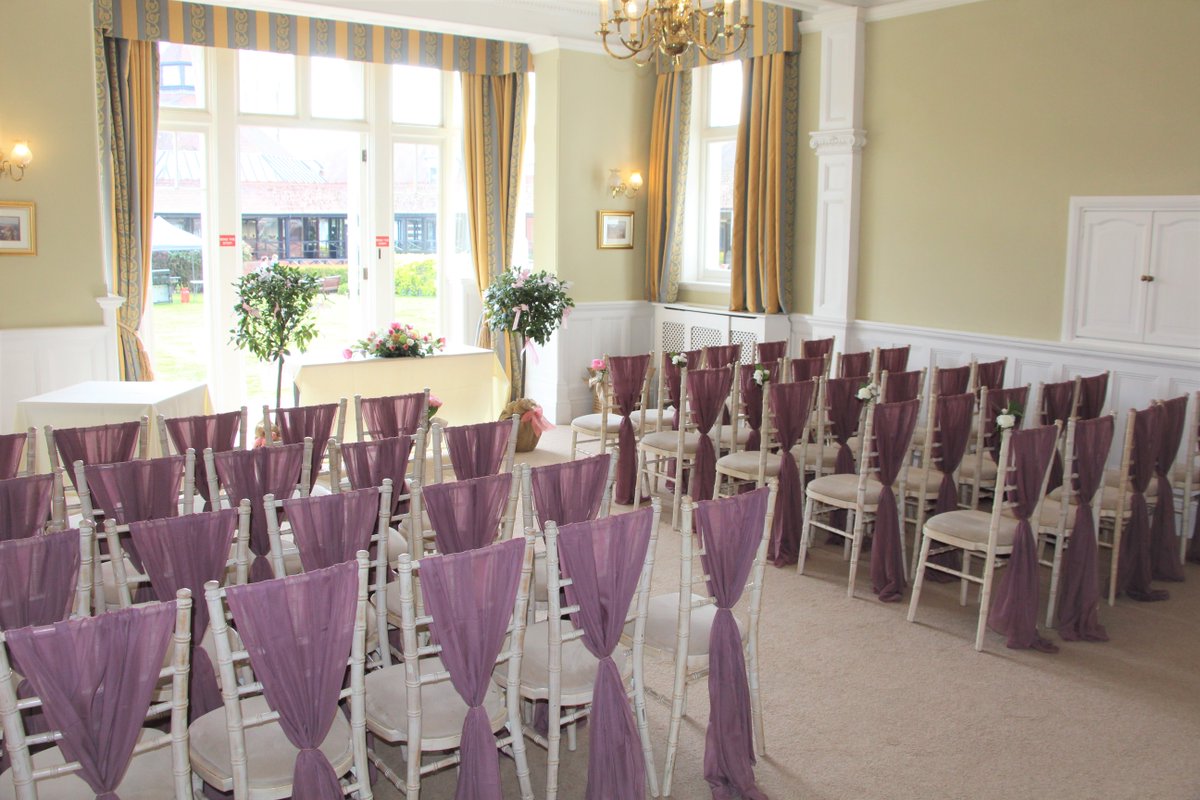 With Wedding ceremonies and receptions for up to 15 guests allowed, Moor Hall has the perfect intimate space for you to walk down the aisle in. Our Bray Room is located in the beautiful 19th century Manor House and overlooks our landscaped gardens💕