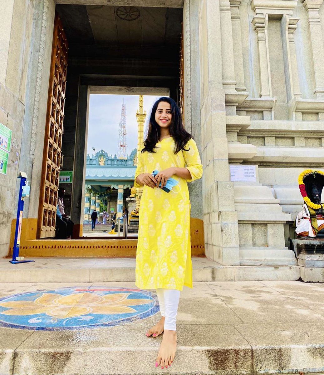 Vshivagoud1's tweet photo. Please support #Swathideekshit to continue in big boss house 

Please give a missed call :8886658219

#voteforswathi https://t.co/U8kaXfRuCf