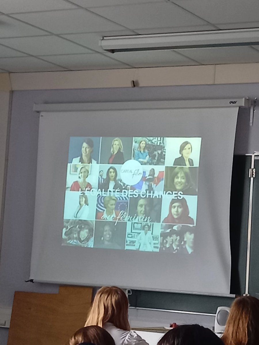 De retour sur les bancs de l ecole pour l egalite des chances ! Marraine pour la 2e annee ! Y a de la demande, inscrivez vous !!! #capitalfilles ! #marraine