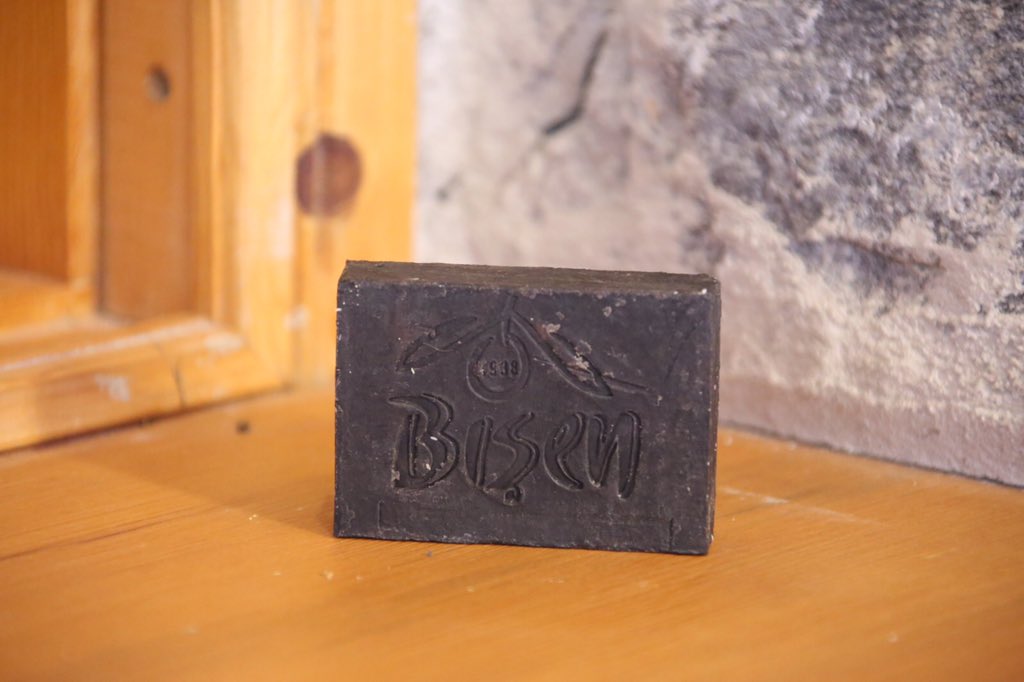 Bişen Zeytinyağı tarafından üretilen bu doğal sabunların her biri, bir derdinize deva olacak. Bıttım, katran, defne, kükürt, lavanta ve keçi sütü sabunları MUTSO Zeytinpark'ta.. #bişenzeytinyağı #defnesabunu #bıttımsabunu #kükürtsabunu #lavantasabunu #keçisütüsabunu #katransabunu