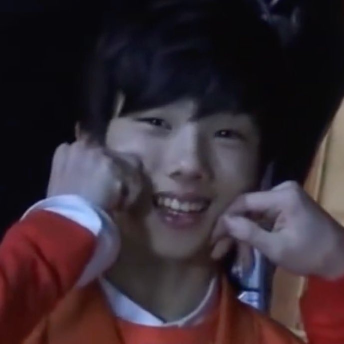 park jisung and his cheeks: a very soft and cute thread ˶>__<˶