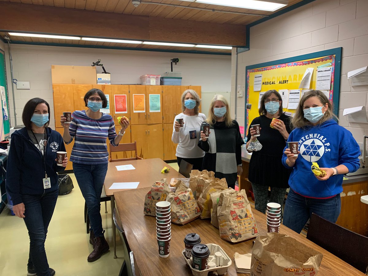 Handleyklw's tweet photo. What a great surprise for our staff @Centennial_LDSB this morning from @McDonaldsCanada to recognize #WorldTeachersDay on Monday! All teachers and support staff are invited to visit McDonalds on Monday for a free coffee or tea to say thank you for all the work that you do. https://t.co/6f3xGA5sFP