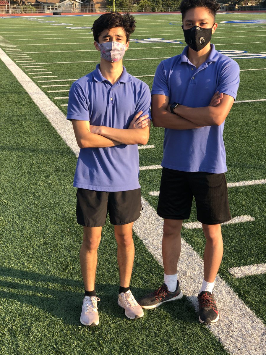 macarthurxc's tweet photo. Ending the week, before race day,  with Twin Day! Some of the faves❤️ https://t.co/ANSpeMWwHQ