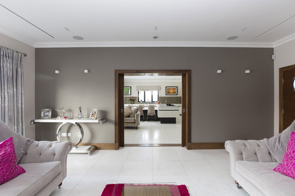 kitchensint's tweet photo. Are you an open plan living type of person? Then you'll love this new build kitchen/diner/living room. Its spacious design, hidden pantry (can you find it?) and the clean, linear lines are spectacular. #openplanliving #openplandesign #kitchen https://t.co/ODbVx4rJYO