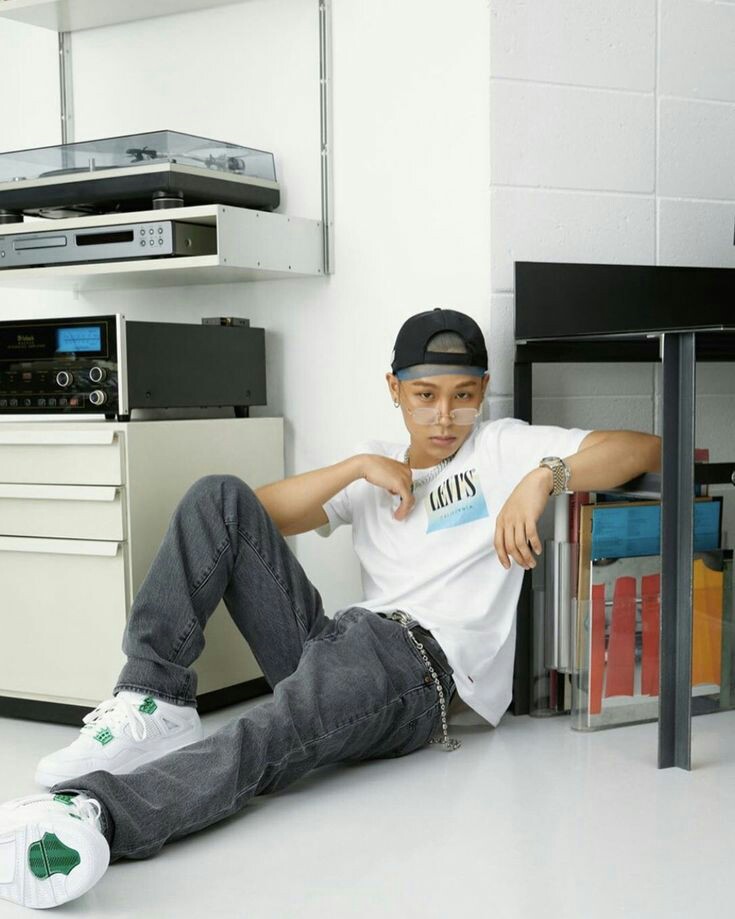 JUSTISL1P's tweet photo. Minsik.                   Miskin https://t.co/t4CVhf08uk