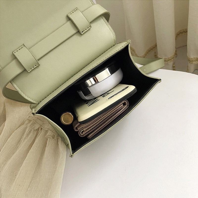 Sweety Bag RM25—- READY STOCK  POSTAGE : SM RM8 / SS RM11—-Product Info-Bag Size: 15cm (L) x 9cm (W) x 16cm (H), Strap 110cm-Premium Design High Quality PU
