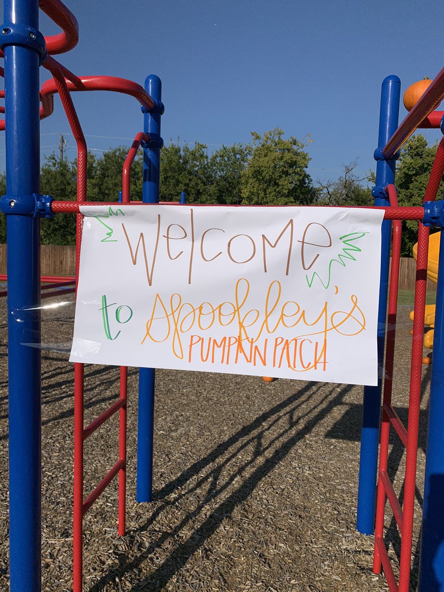 MrsGreen2nd's tweet photo. Not able to take a field trip to the pumpkin patch? No problem! We’ll bring Spookley & his pumpkin patch to US! Learning about theme is fun — especially with The Legend of Spookley and a little teacher magic. 🎃🥰 @BeckElem #BeckTrueBlue https://t.co/sFElO5S6Vk