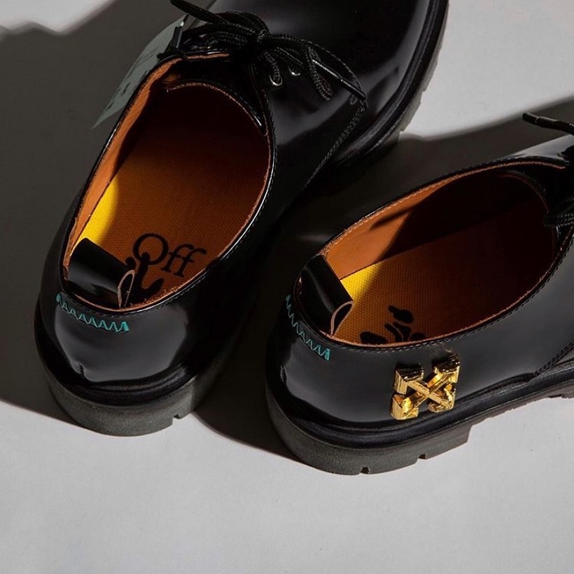 luxuryshoppersa's tweet photo. Off-white Arrow Derby . For The ❤ Of Fashion . Luxury Fashion.
📸@derodeloper
LAYBYS ACCEPTED . MOBICRED CREDIT AVAILABLE VIA PAYFAST.
-------------------------------------------------
#offwhite #offwhiteshoes #offwhiteforsale #friyay #fridaymotivation #fridayfeeling #friday https://t.co/aFh4B5otR8