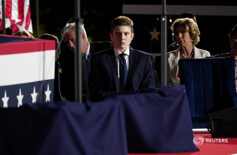 President Trump's youngest son, Barron, tests negative for the coronavirus  https://reut.rs/3ndr0Mo 