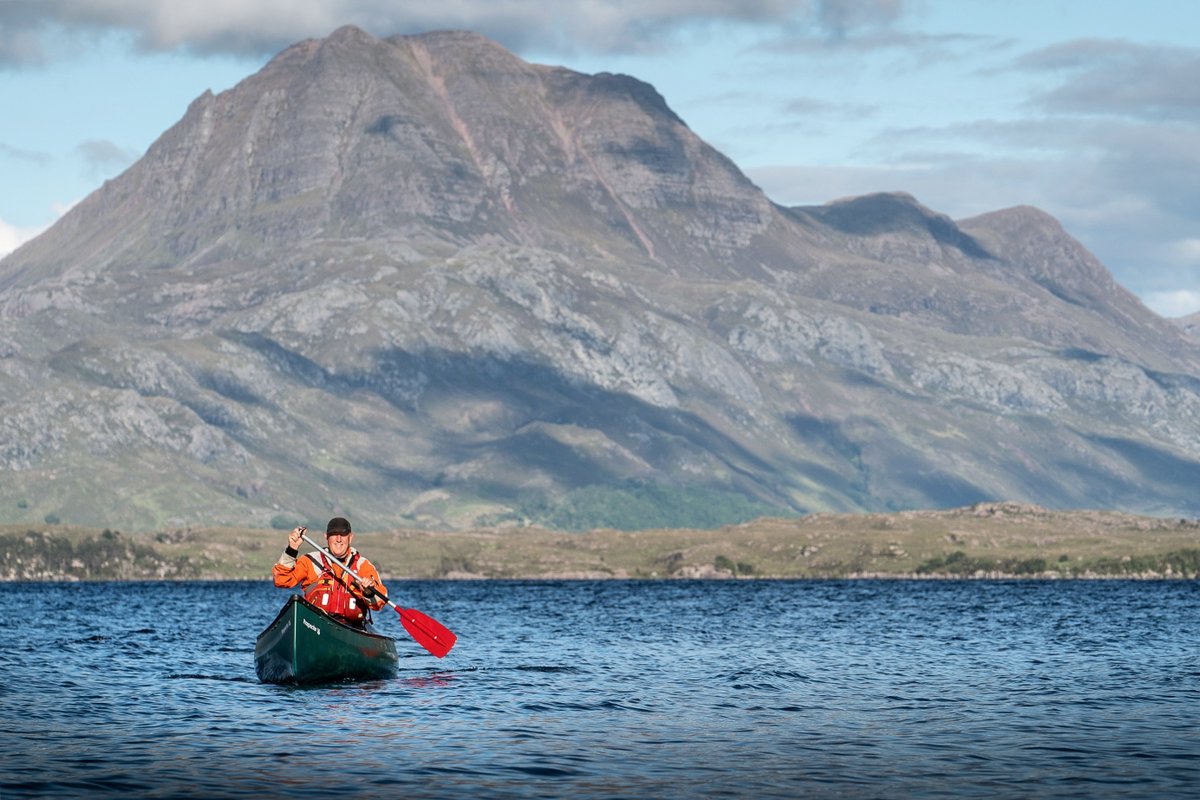 Looking at the land from the water gives you a whole other perspective! What will you get upto this weekend on our epic #westcoastwaters? Tag us #immerseyoursenses and we’ll join in with you! #ycw2020 #VisitScotland #WesterRoss #Canoe