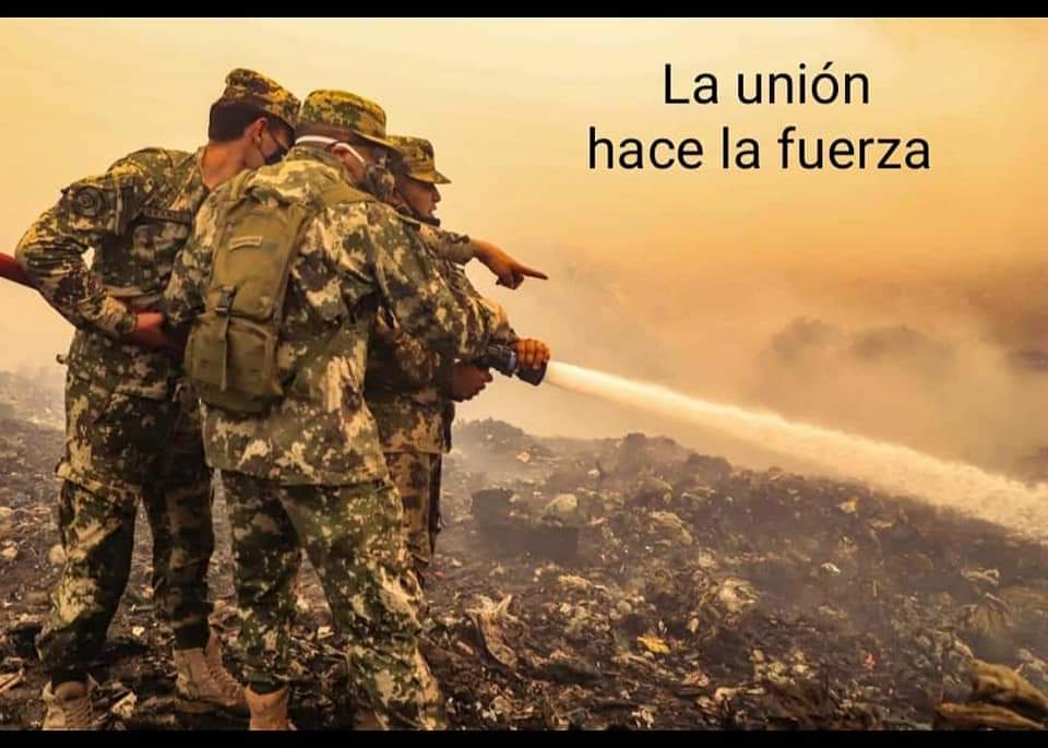 MariaLuzPy's tweet photo. Todas las acciones para sofocar los incendios, en coordinación con el Cuerpo de Bomberos, está encabezado por un equipo de la Presidencia de la República. Todas las instituciones del Ejecutivo así como las Binacionales están colaborando para hacer frente a esta situación. Fuerza https://t.co/0LSIhAwykb