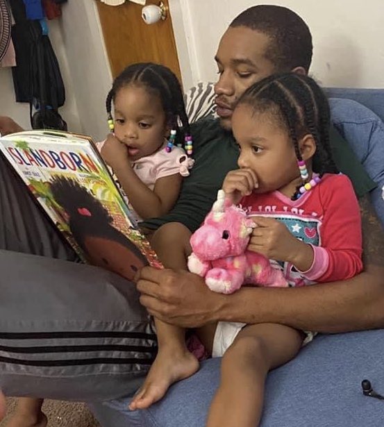 MayaAdrine's tweet photo. @junotdiaz , thank you for this beautiful book. My granddaughters are fascinated with the pictures. It makes storytime with Daddy even more special. https://t.co/OPo76zhjuc