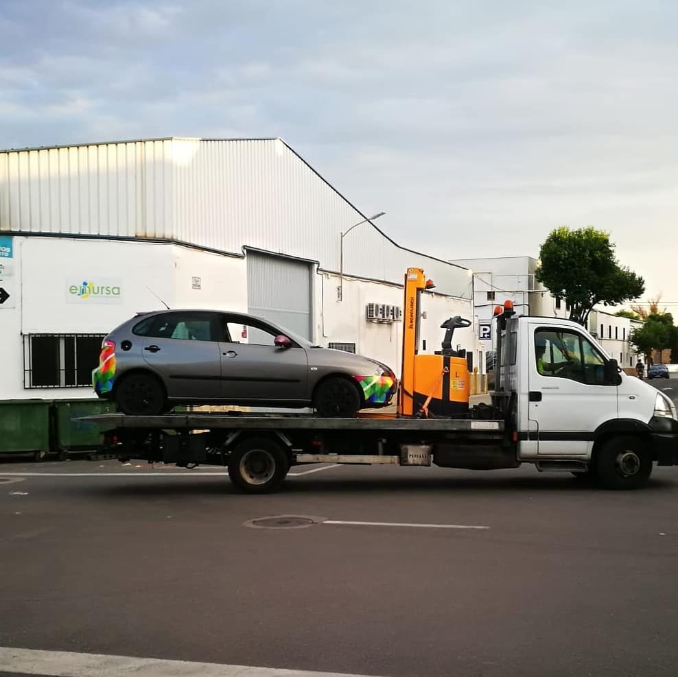 WrappingAcademy's tweet photo. El viaje de 🚘🛤️ #ElCocheMasRotuladoDeEspaña 
a nuestras nuevas instalaciones en Madrid 🥳#AltaWrappingAcademyOnTour
#TrainersAveryDennisonEspaña
#WrapAcademySpain
#WorkshopsAveryDennisonEspaña #CarWrap #CarWrapTraining #RotulaciónEnvolvente #CursosRotulaciónVehículos https://t.co/mU91frVmz4